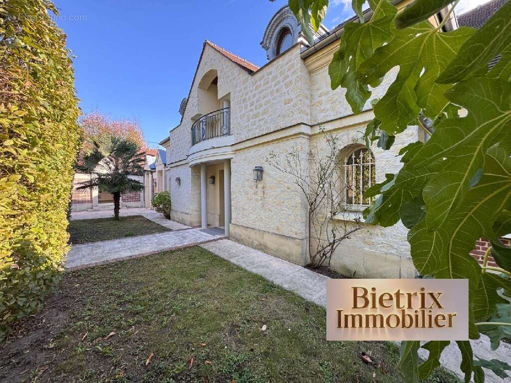 Maison à L'ISLE-ADAM