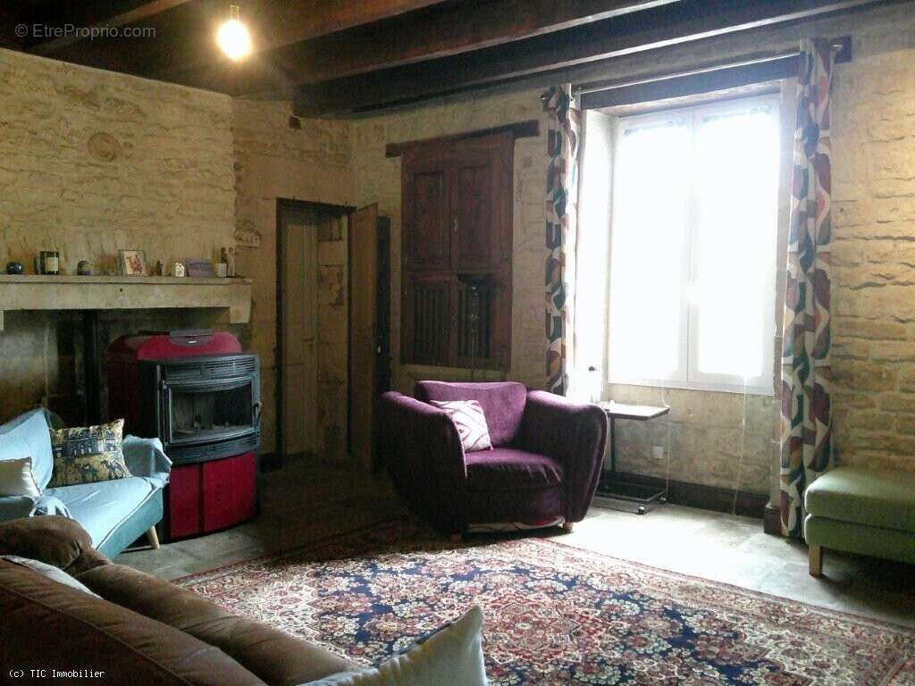 Maison à CHEF-BOUTONNE