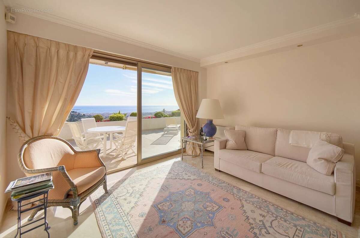 Appartement à LE CANNET