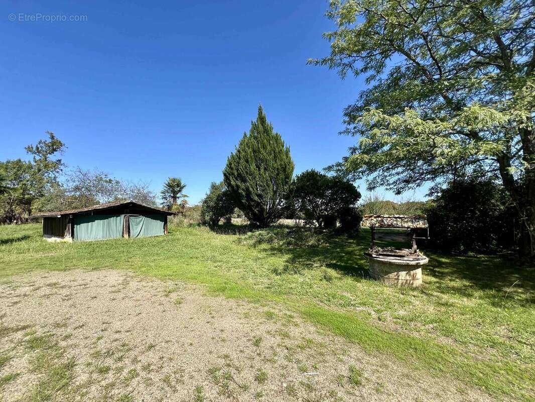 Carport - Maison à MORMES