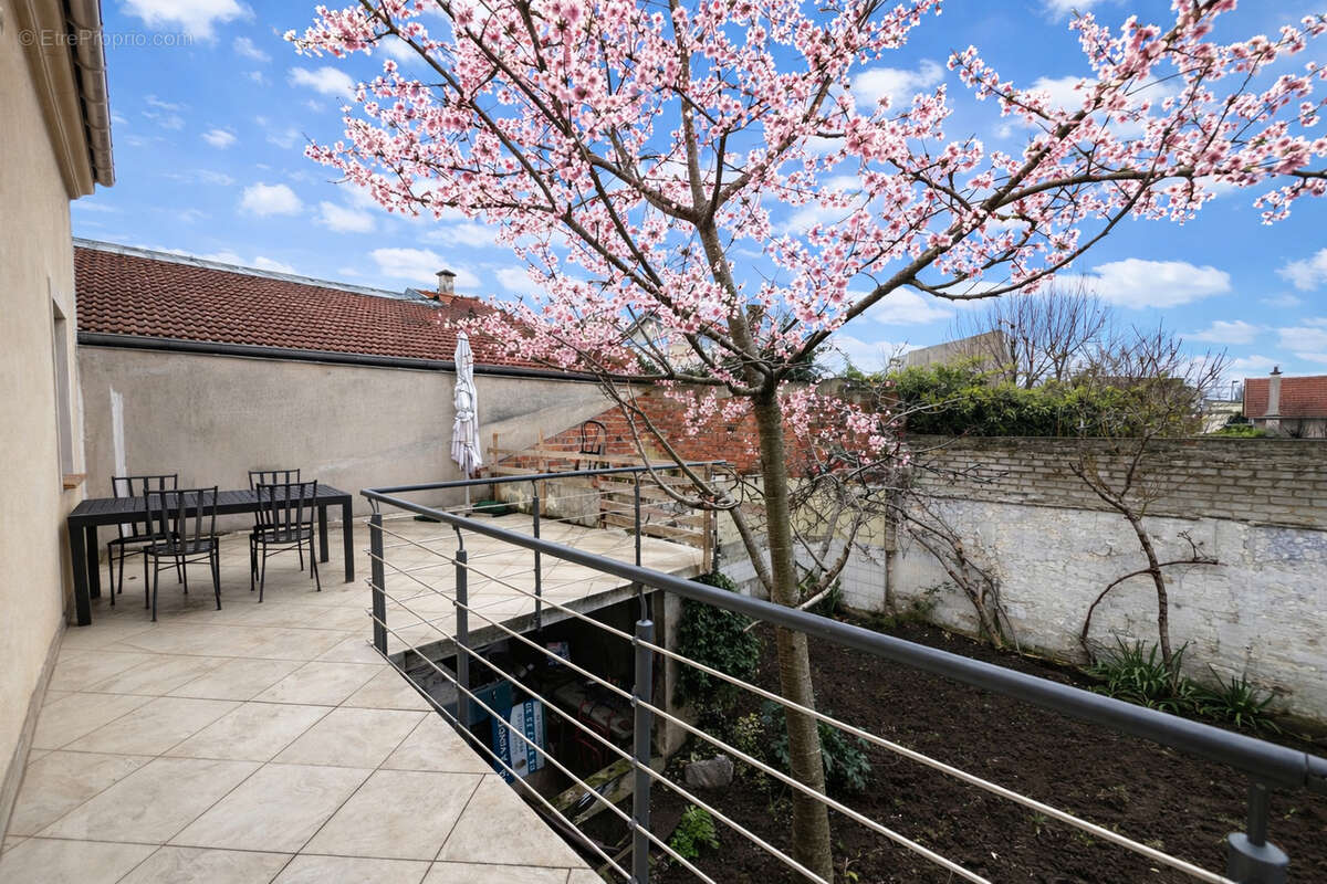 Maison à CHAMPIGNY-SUR-MARNE