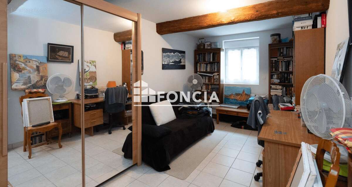 Appartement à BOURG-DE-PEAGE