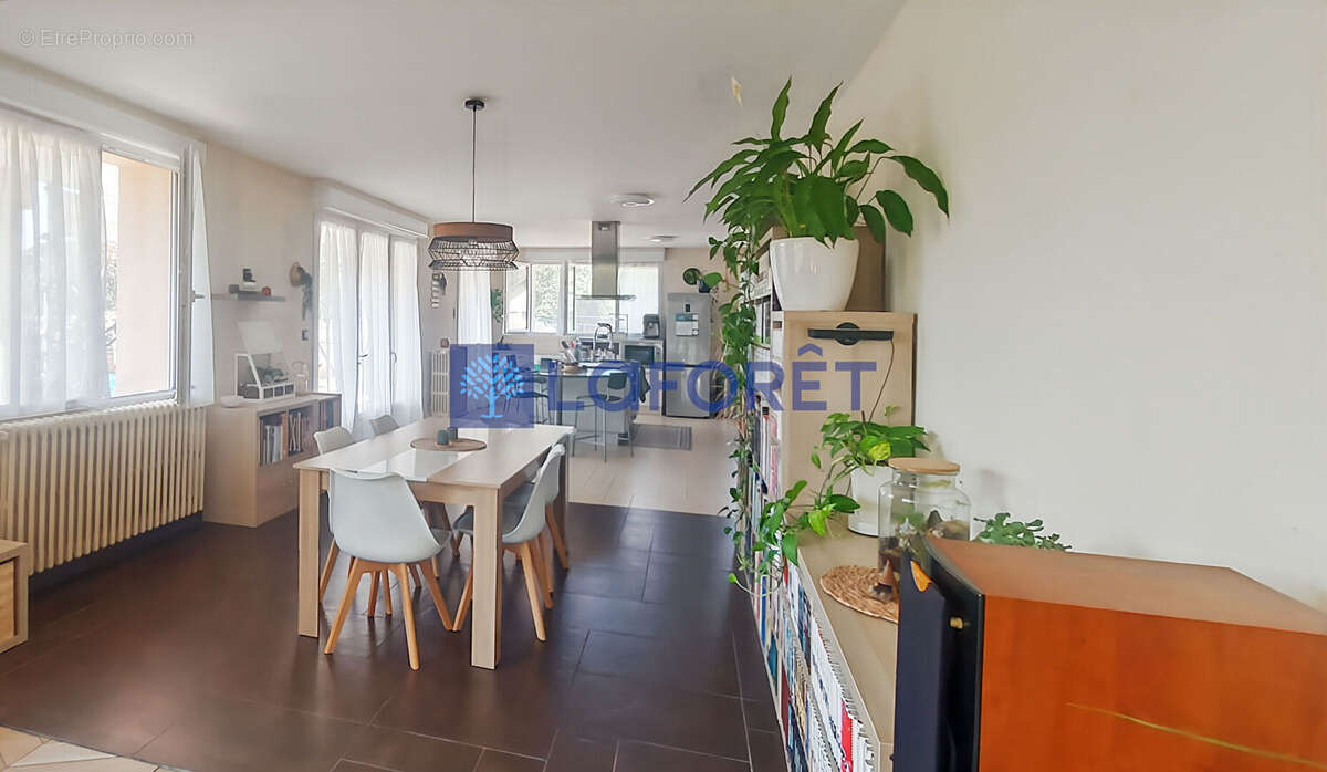 Maison familiale 142 m² sur 2 833 m² de terrain - photo 5