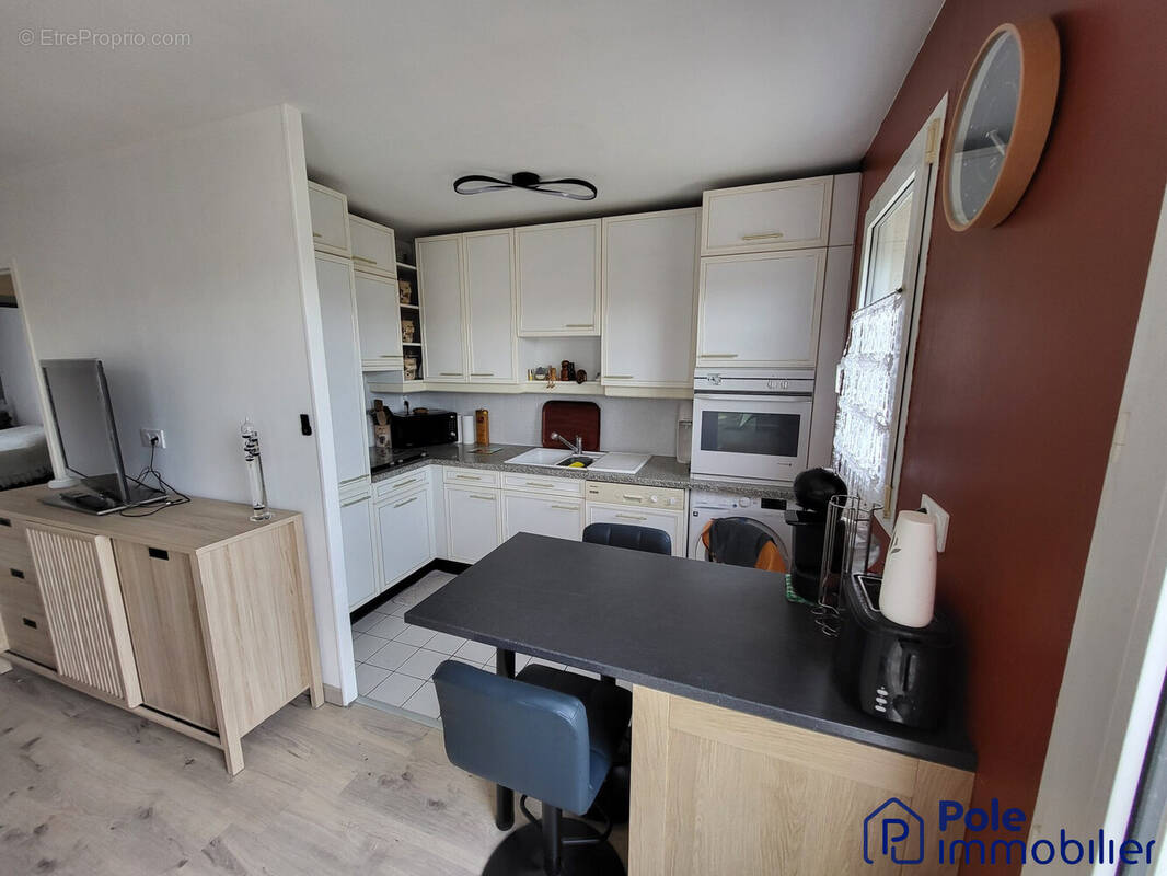 Cuisine Aménagée et Equipée - Appartement à CAEN