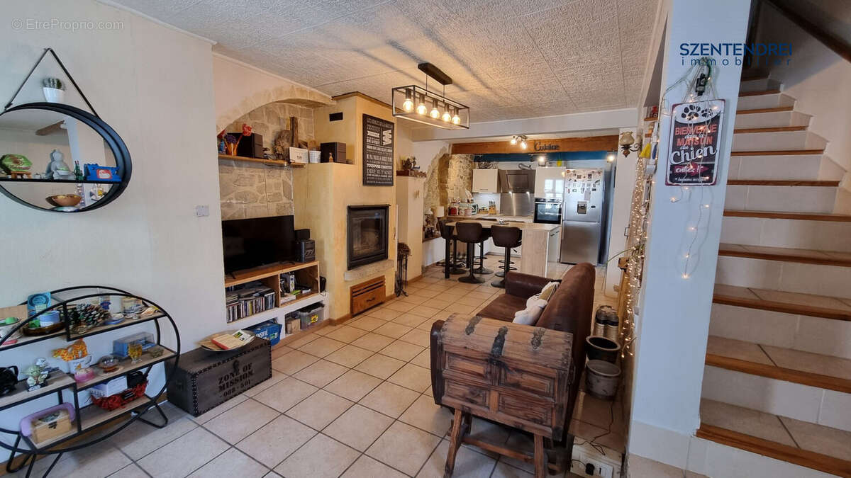 Maison à SATURARGUES