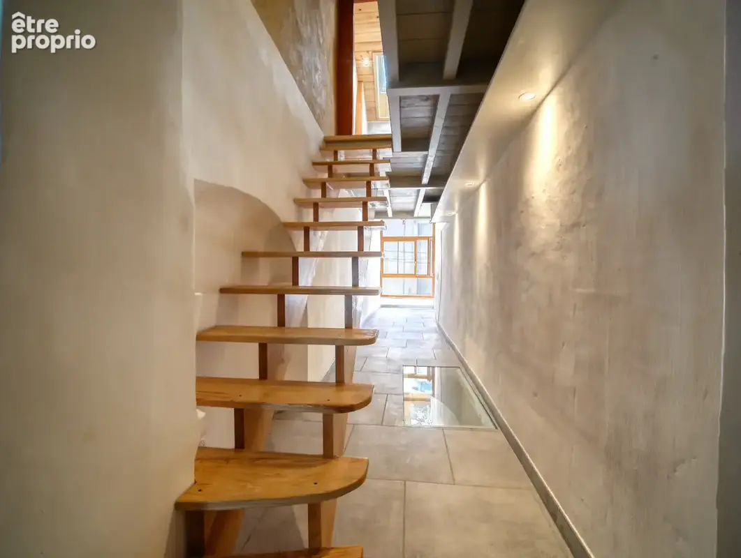 Magnifique maison en pierres rénovée   72 m2   Centre-ville de DIE - photo 6