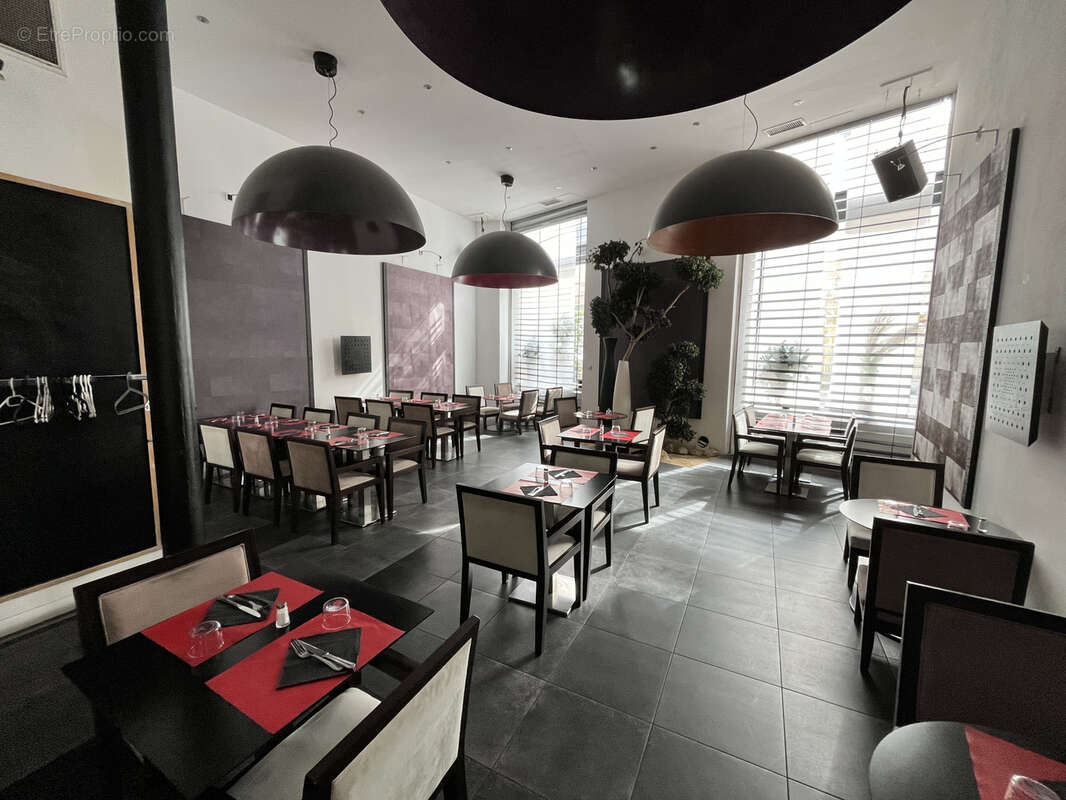 Commerce à MARSEILLE-2E