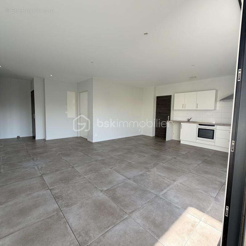 Appartement à BRINDAS