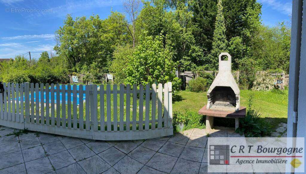 Maison à VILLIERS-SAINT-BENOIT