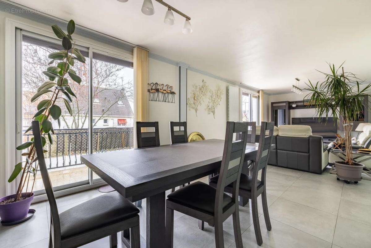 Maison à ORMESSON-SUR-MARNE