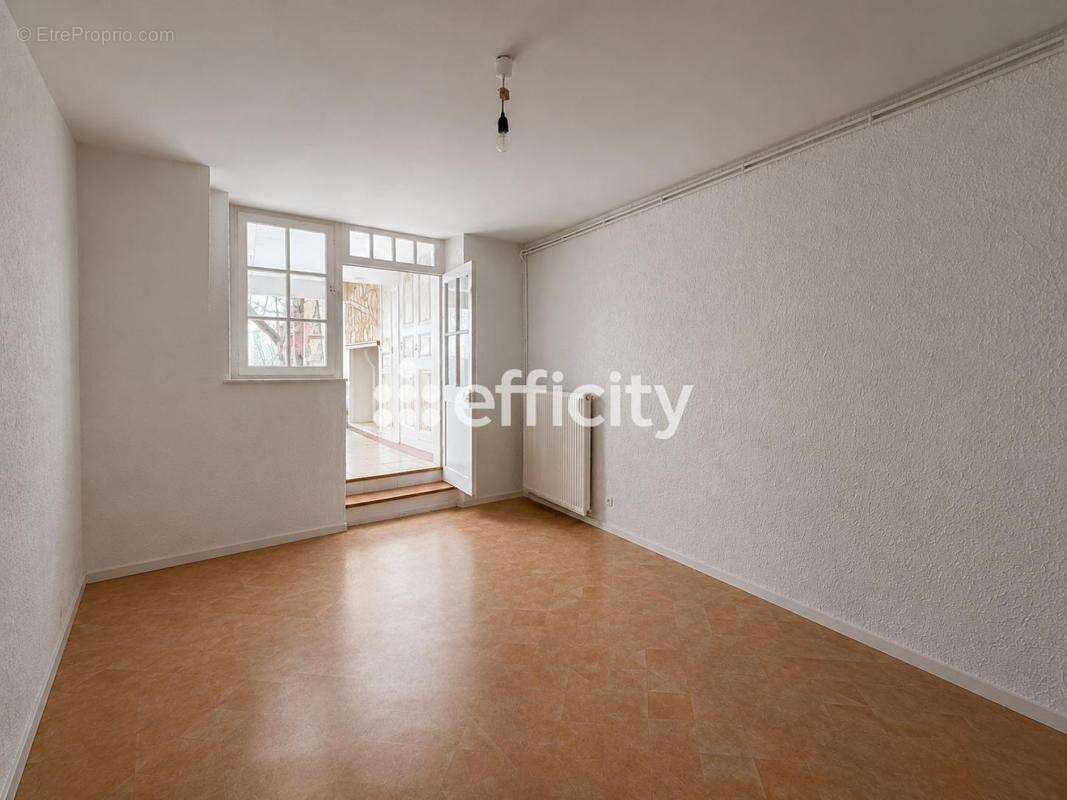 Maison 112 m² à Saint-Bris-Le-Vineux  - photo 6
