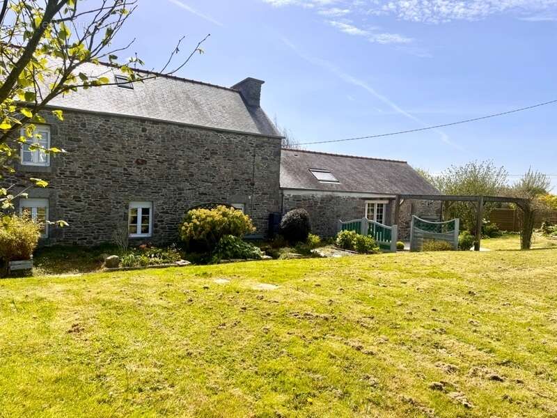 Maison à LANNILIS
