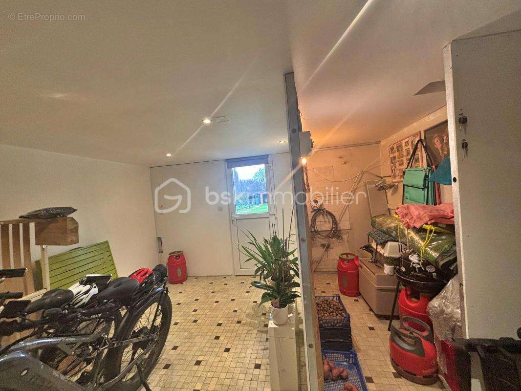 Maison à VENDRENNES