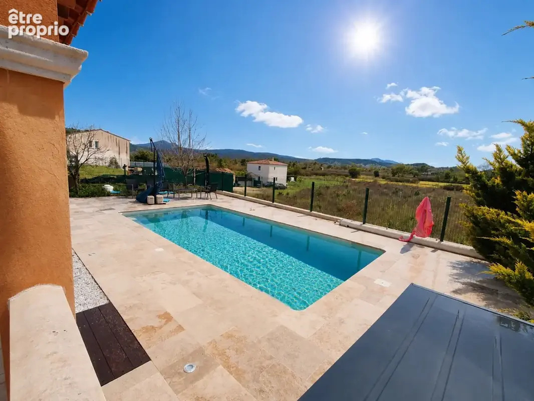 À brignoles – villa familiale avec dépendance t2, piscine chauffée et bel espace extérieur - photo 10