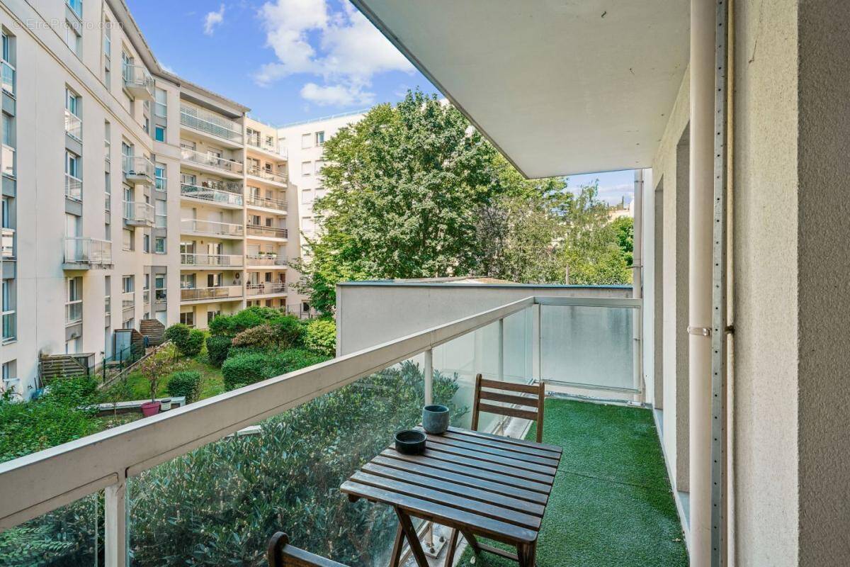 Appartement à SURESNES