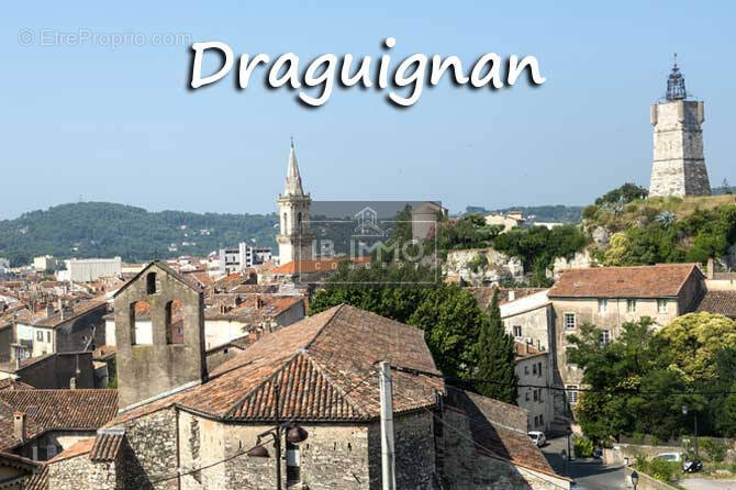 Appartement à DRAGUIGNAN