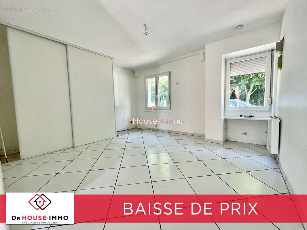 Maison à QUIEVRECHAIN