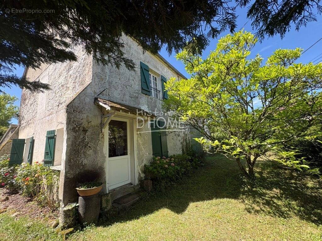Maison à MONTOLIVET