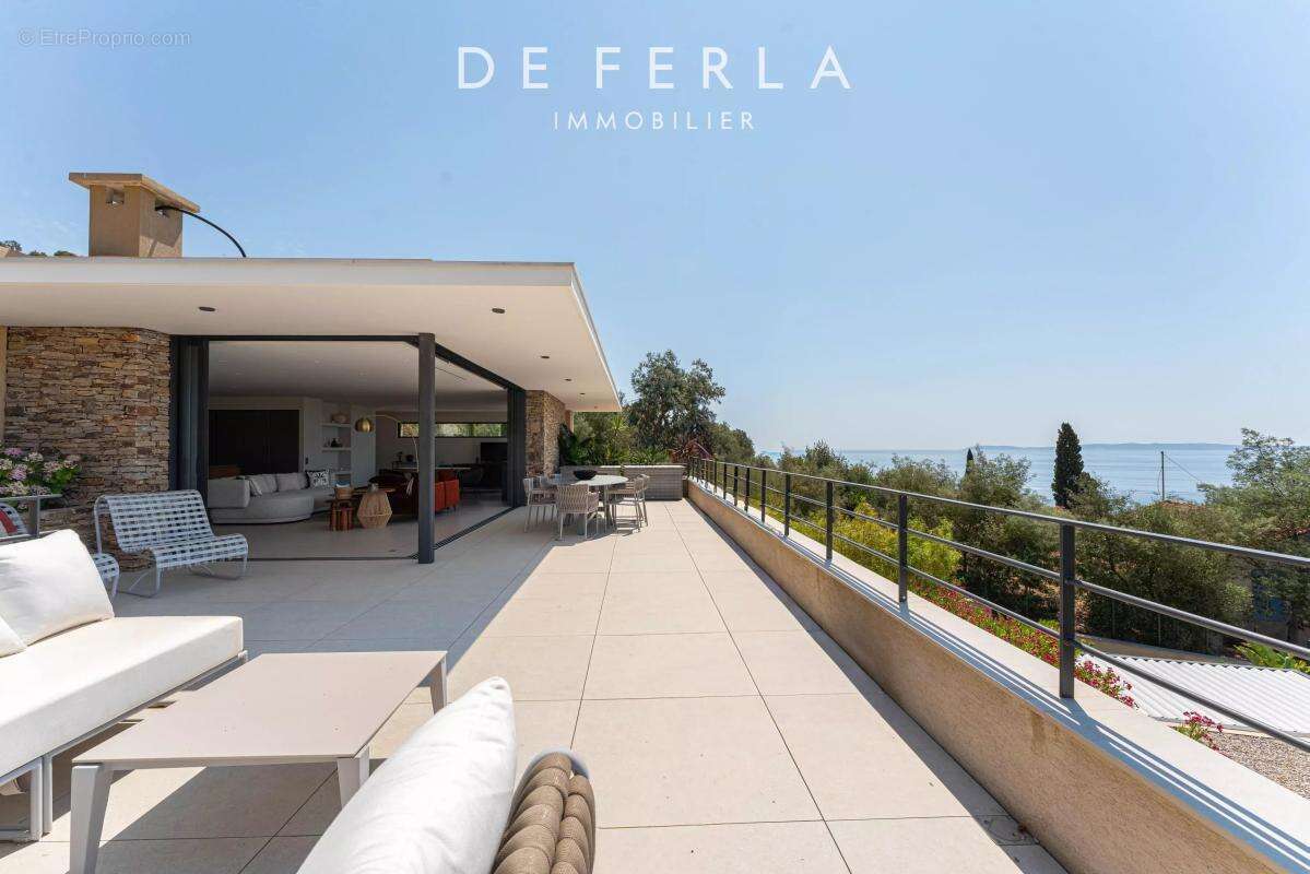 Appartement à LE LAVANDOU