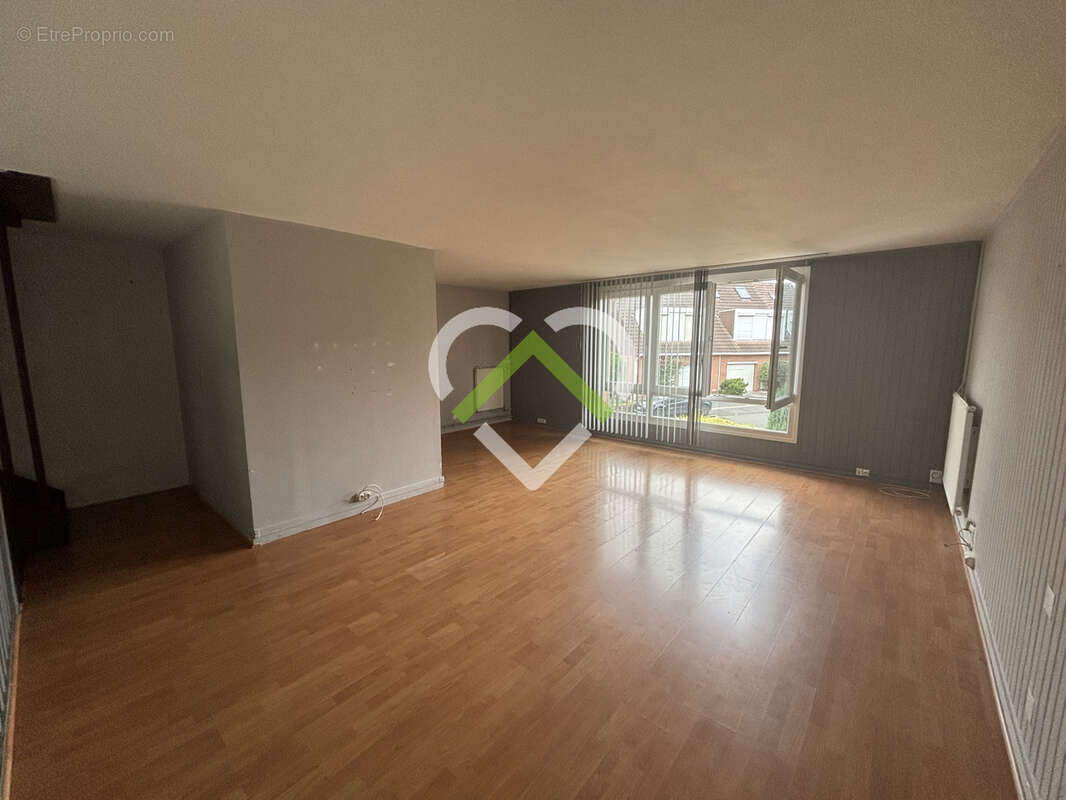 Maison 3 chambres avec garage et jardin - photo 3