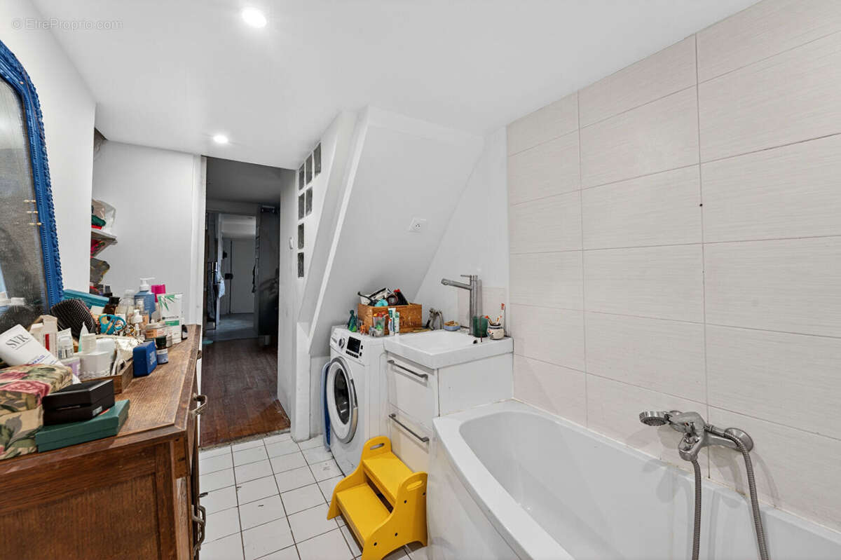 Appartement à PARIS-19E