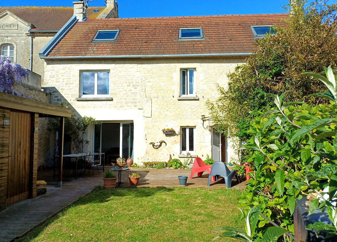 Basly maison en pierre avec jardin - photo 2