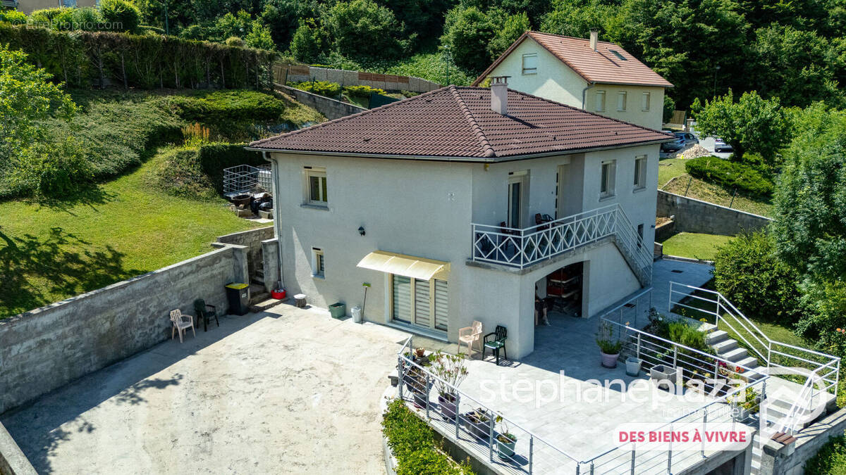 Maison à GROISSIAT