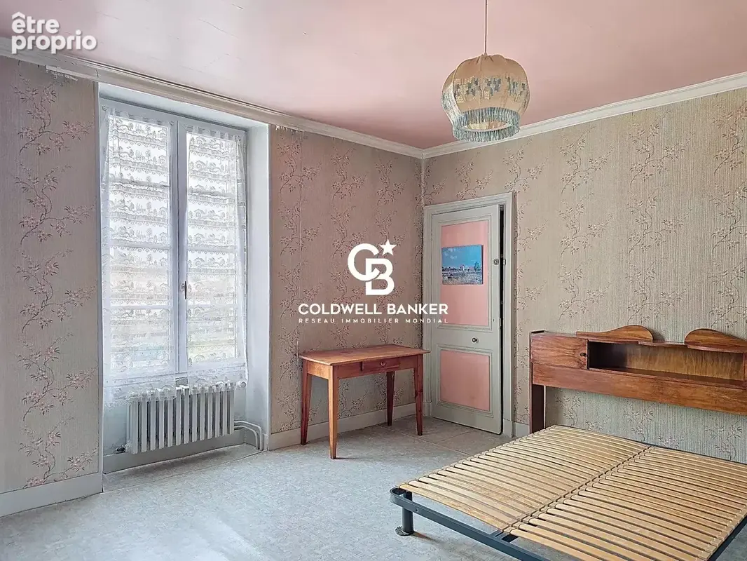 Maison de ville, joli potentiel avec jardin, garage, atelier à Luçon - photo 8