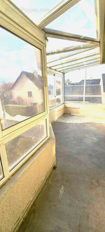 Appartement à ONET-LE-CHATEAU