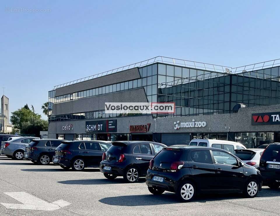 Commerce à VILLENEUVE-LOUBET