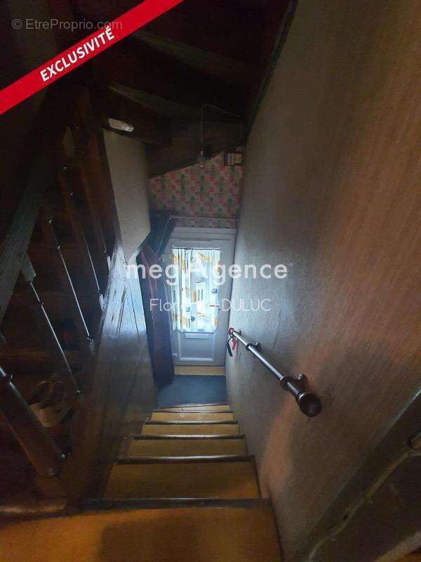 Appartement à SAINT-JEAN-D'ANGELY