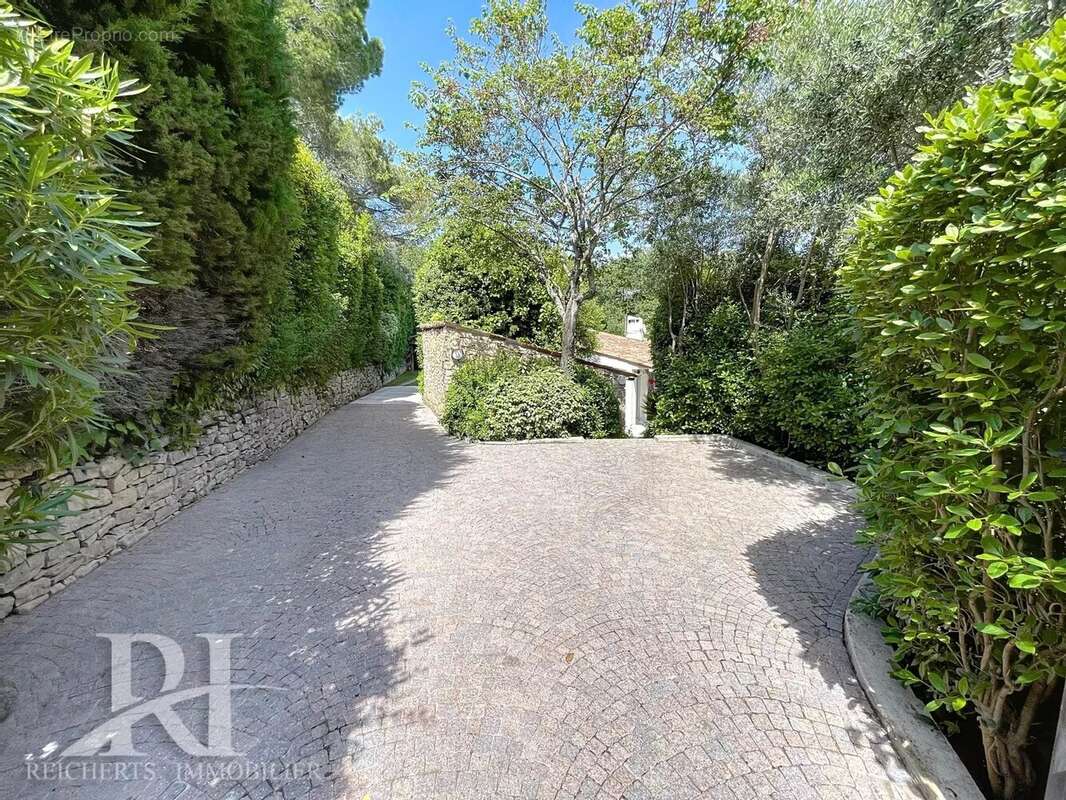 Maison à MOUGINS