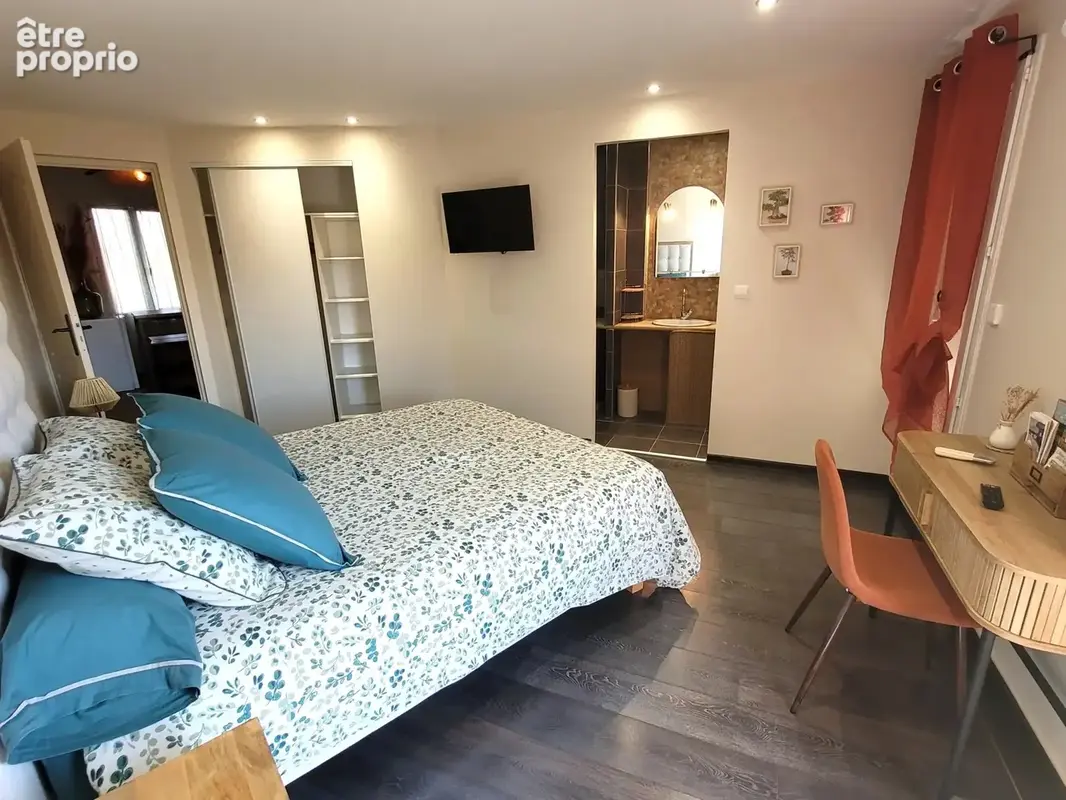 Belle propriété de 286 m² avec gîte et piscine - 10 pièces - 286 m² - photo 14