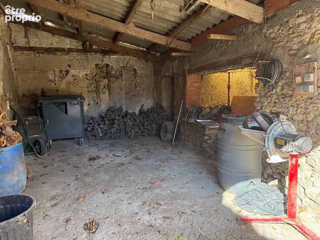 Belle maison de village avec petit extérieur et fort potentiel ! - photo 15