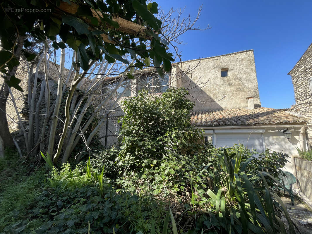 Maison à VAISON-LA-ROMAINE
