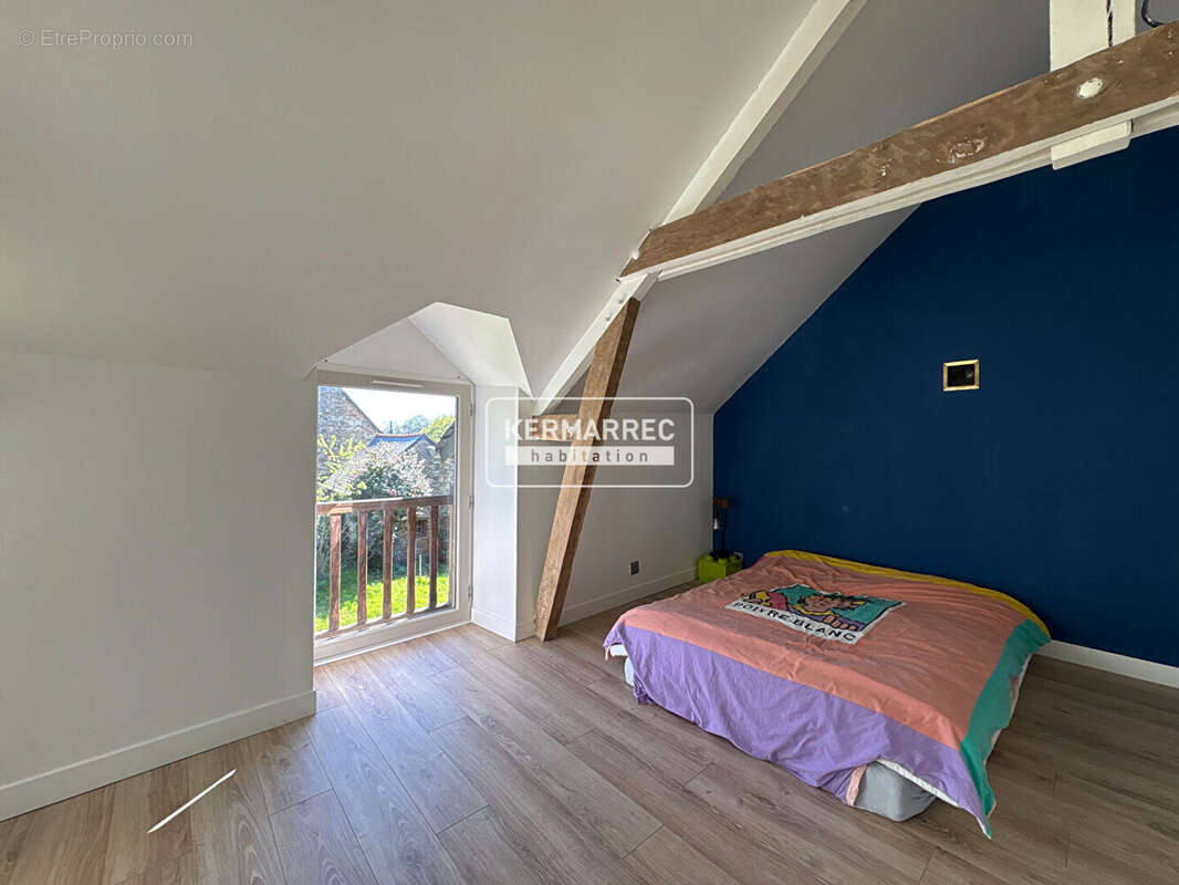 Maison à BOURG-DES-COMPTES