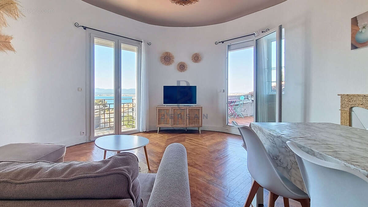 Appartement à SAINT-RAPHAEL