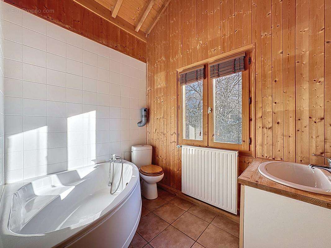 Maison à THORENS-GLIERES