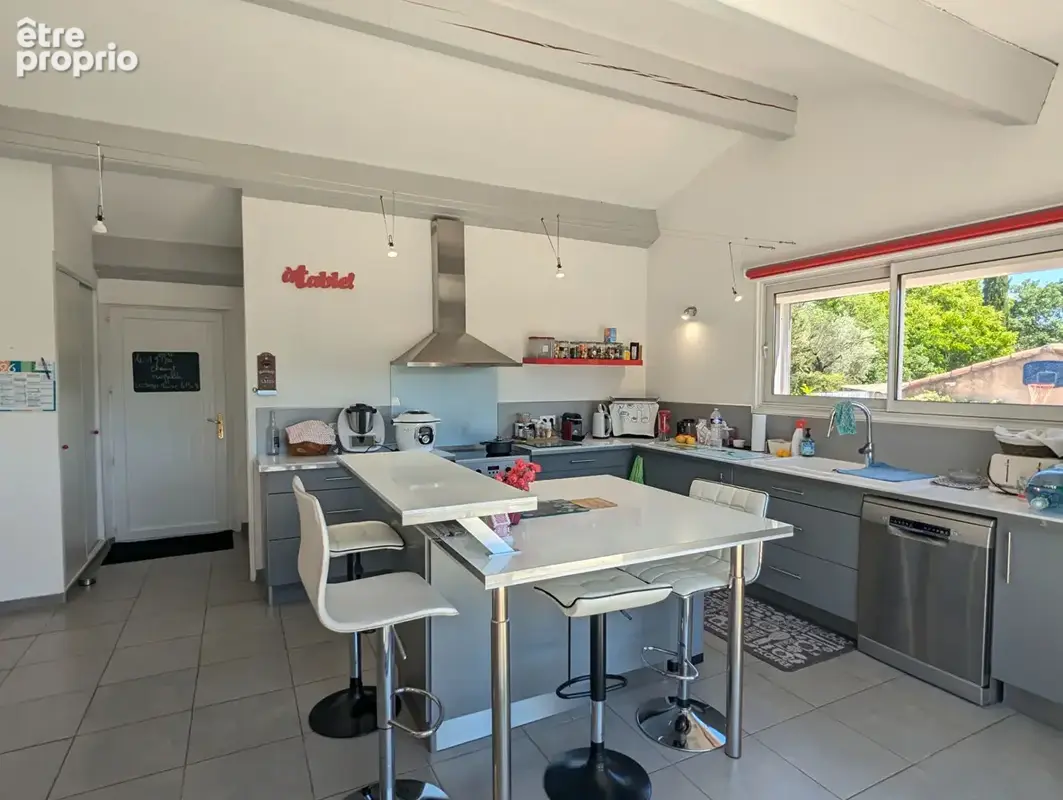 SALERNES, maison de plain-pied avec dépendance, piscine, 4 garages sur 2.945 m² de terrain - photo 10