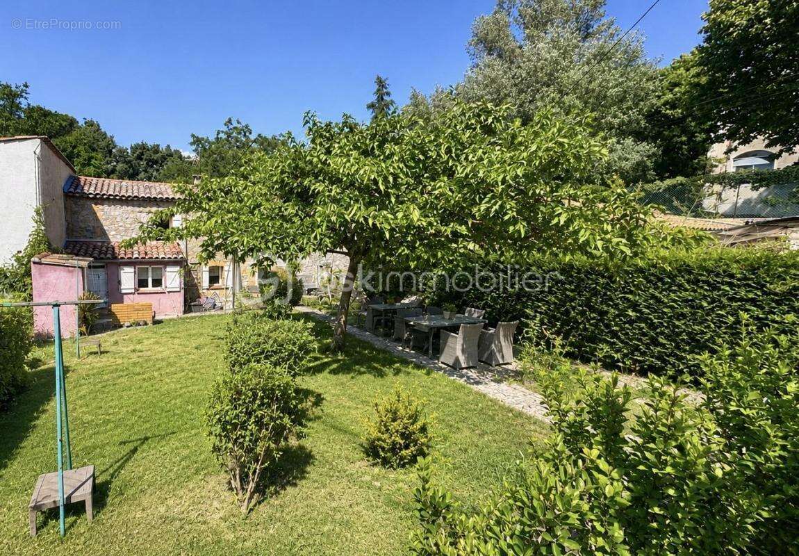 ACHAT d'une Maison rénovée avec charme, jardin, terrasse et garage 2 Chambres à Mazaugues 83136 proche centre - photo 10