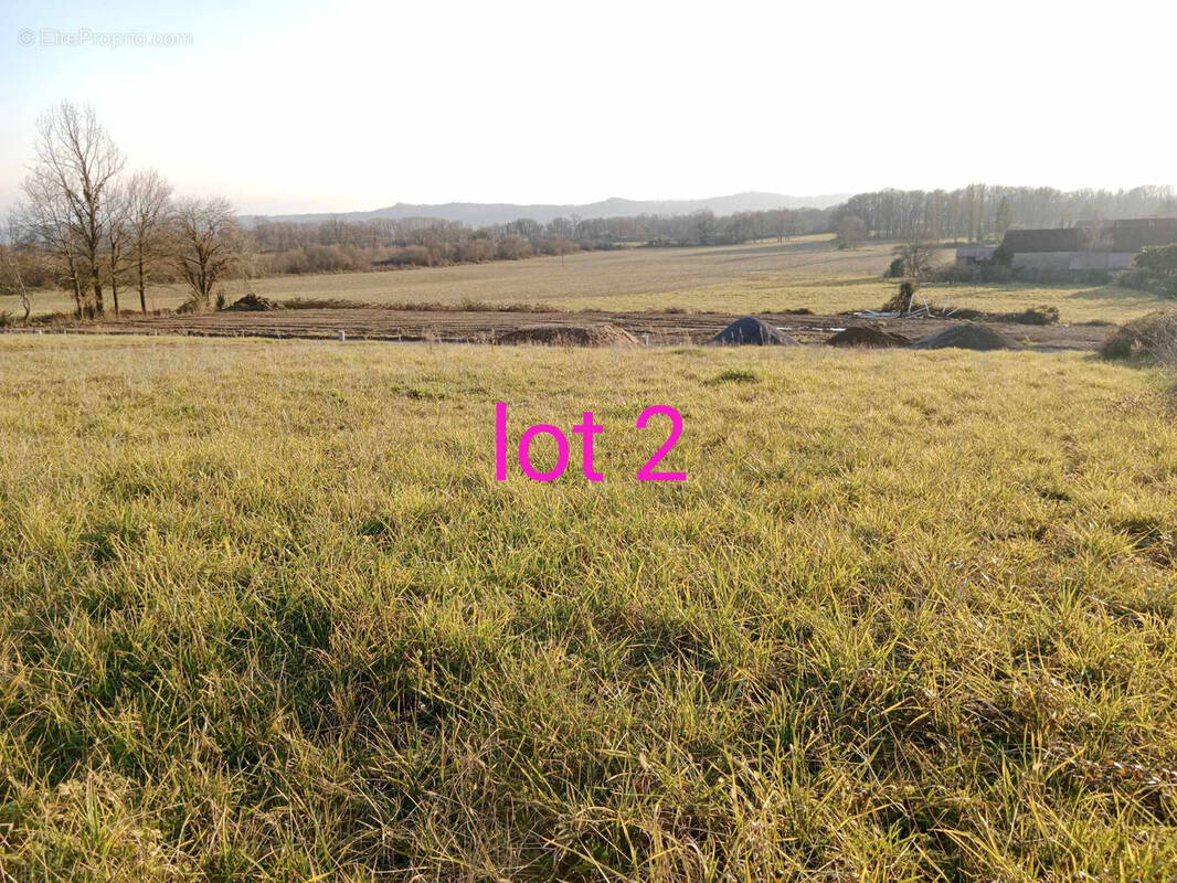 Terrain à LABASTIDE-MONREJEAU