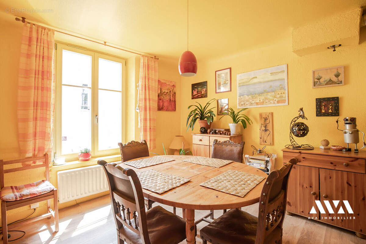Appartement à ROSIERES-AUX-SALINES