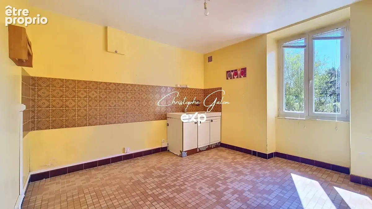 Maison 107 m² à Peyrat-De-Bellac  - photo 5