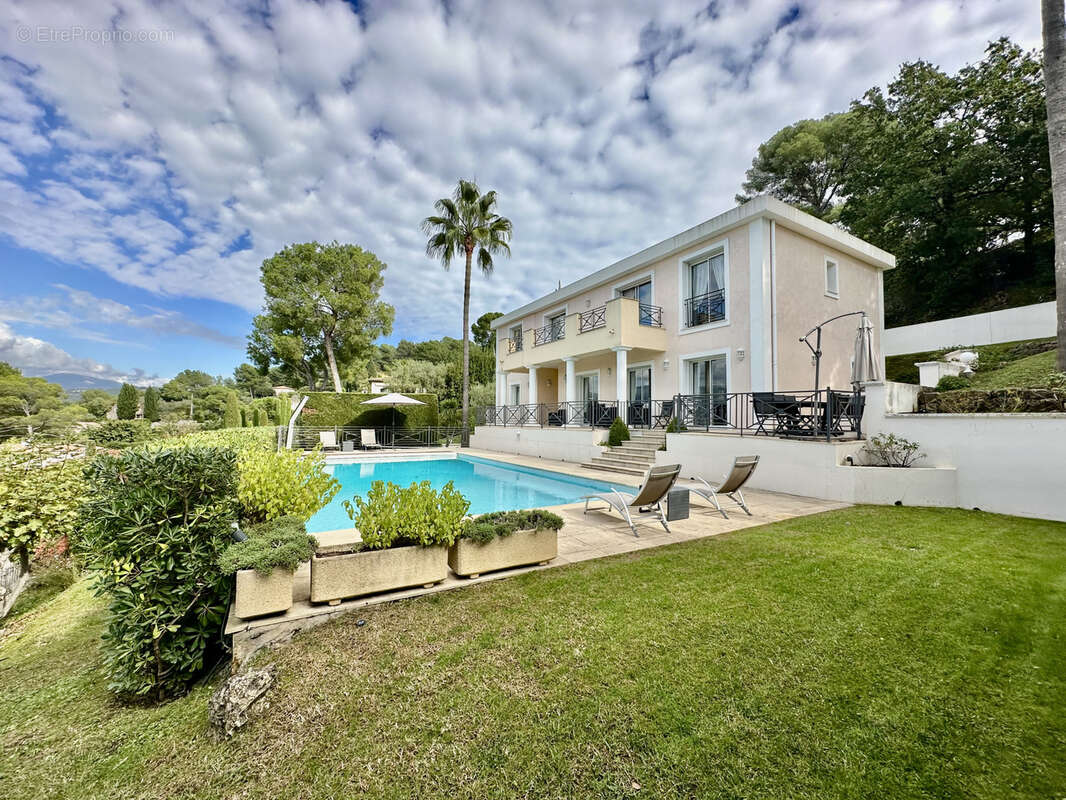 Maison à MOUGINS
