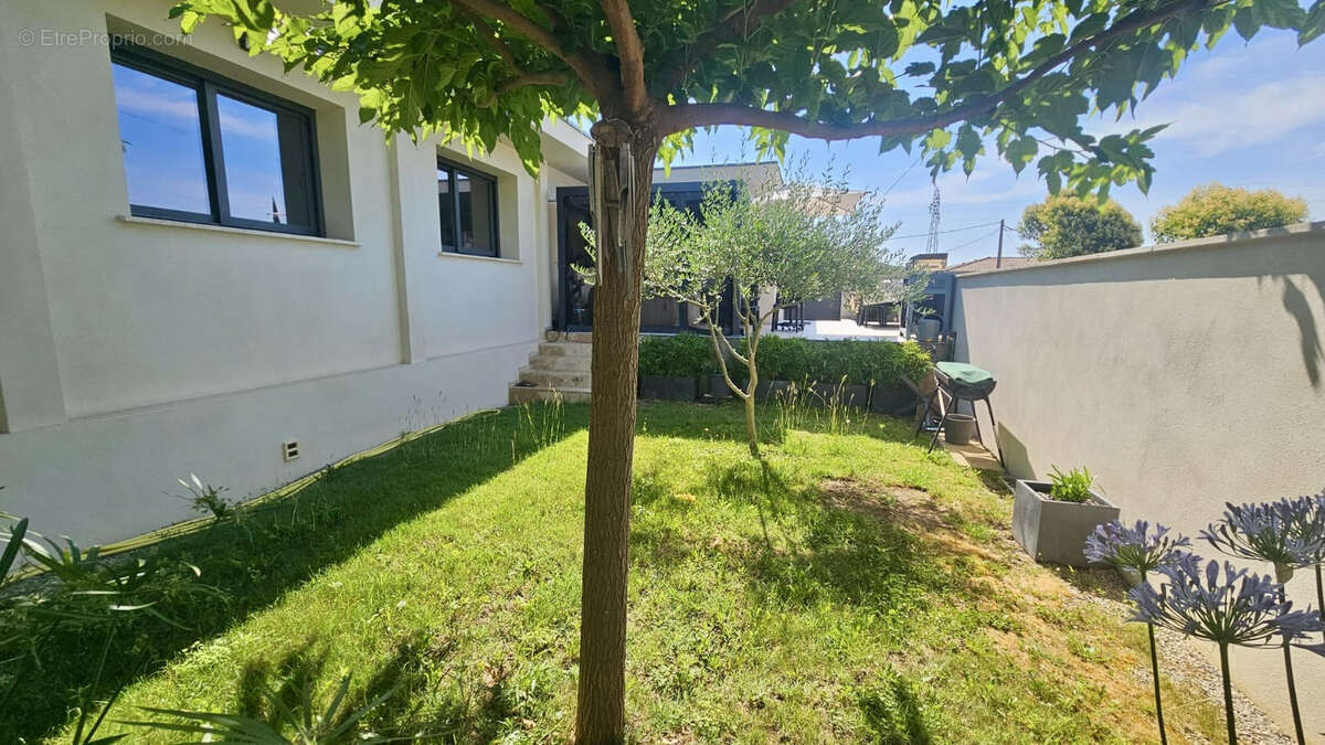 Appartement à VOLX