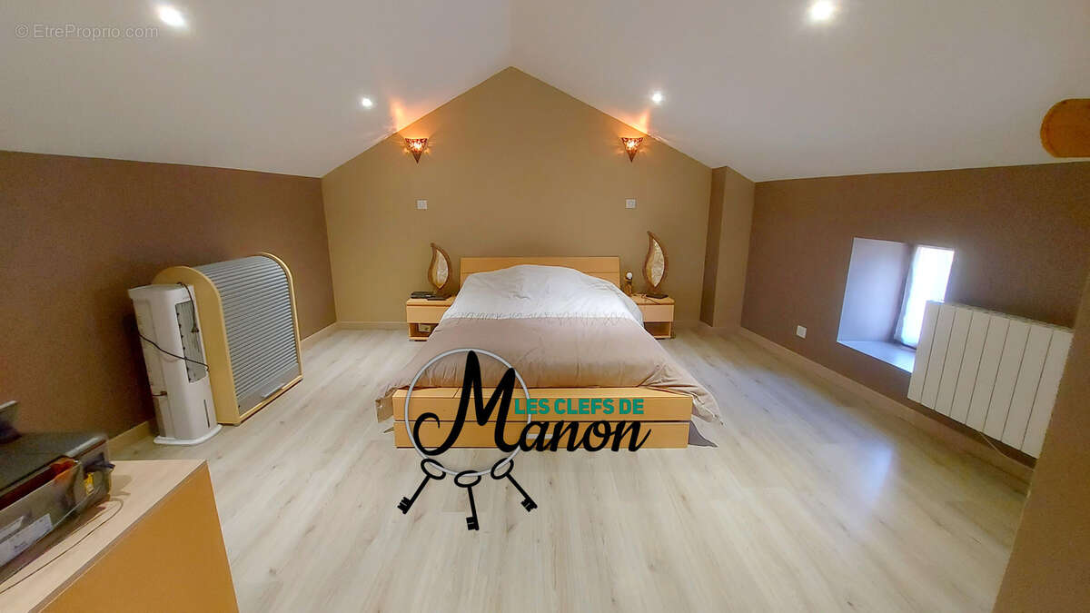 Maison à CHATEAUPONSAC