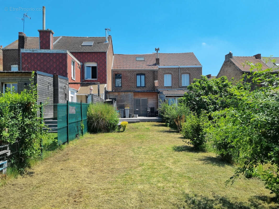 Maison à BEUVRAGES