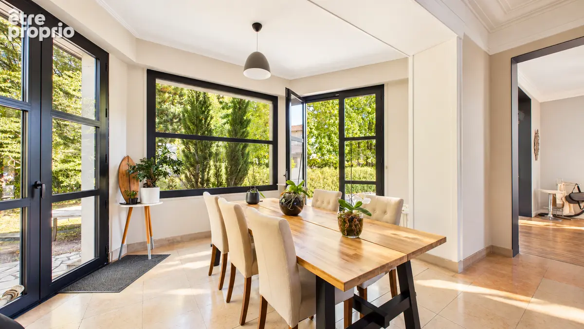 Maison de caractère de 355m² avec piscine  et studio indépendant - photo 3