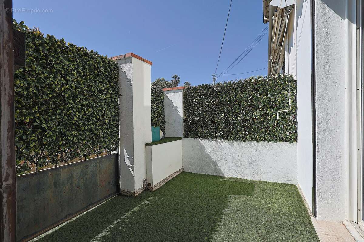 Appartement à VALLAURIS