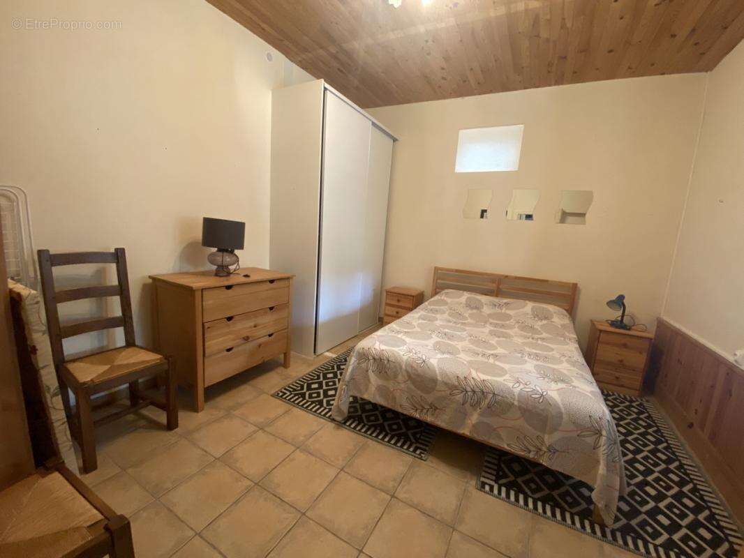 Maison à NANTEUIL-EN-VALLEE